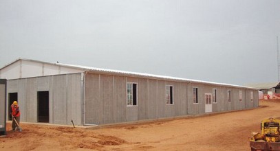 Префабрикована зграда за рад на минама у Сенегалу